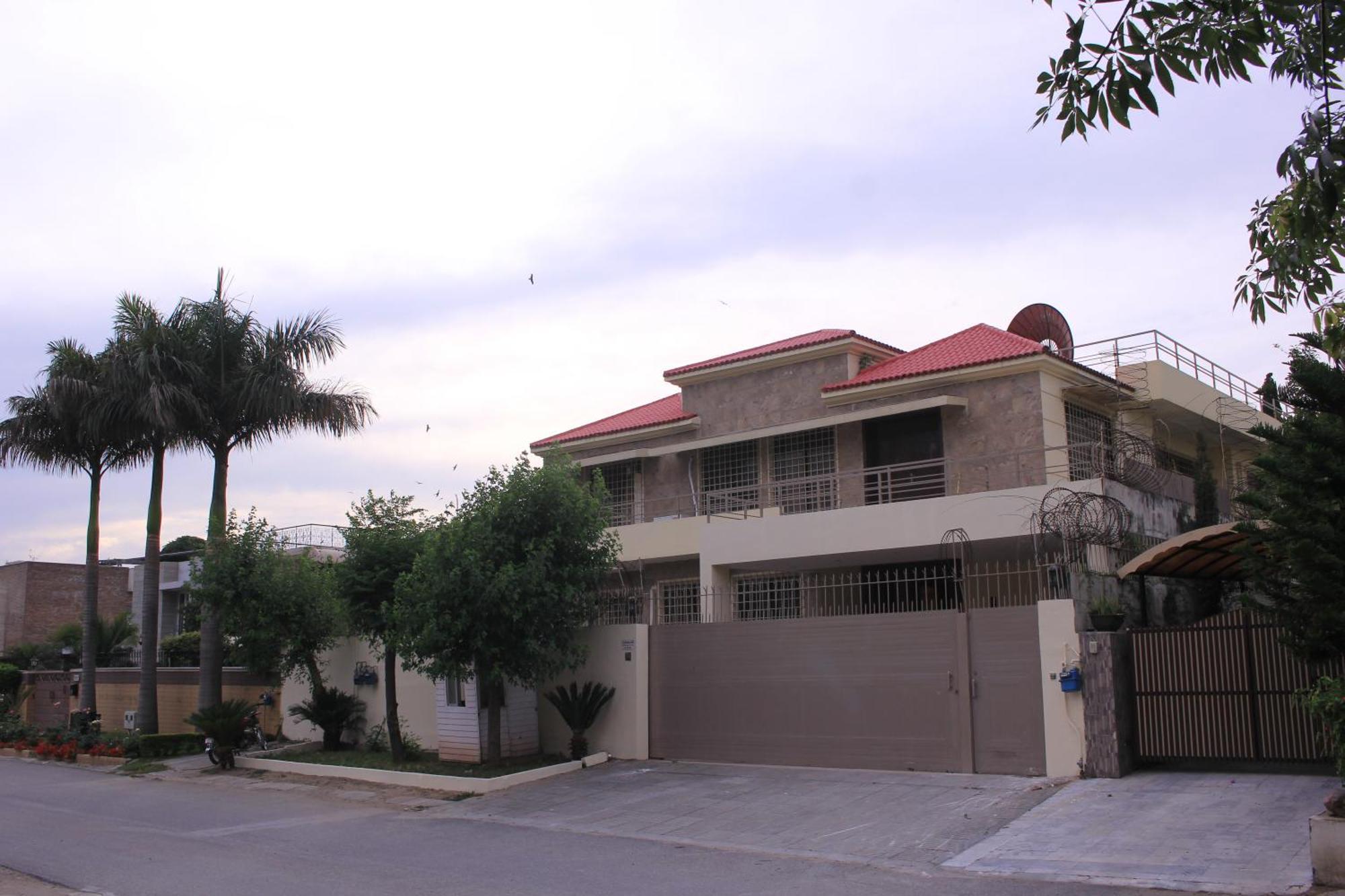 Orbit Residency F-7 Hotel Islamabad Bagian luar foto